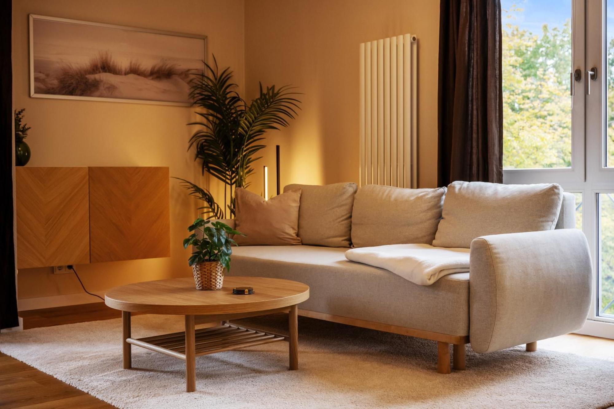 Edler Wohnraum Schwanenteich-oase Mit Balkon, Kaffeevollautomat, Lift & Parkplatz * Zwickau