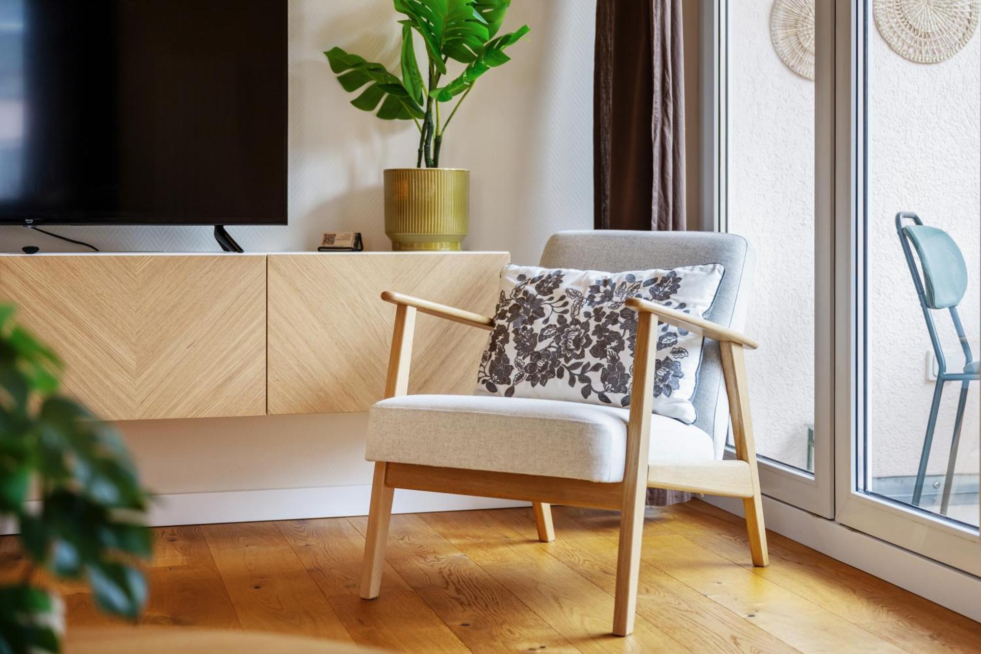 Edler Wohnraum Schwanenteich-oase Mit Balkon, Kaffeevollautomat, Lift & Parkplatz Apartment Zwickau